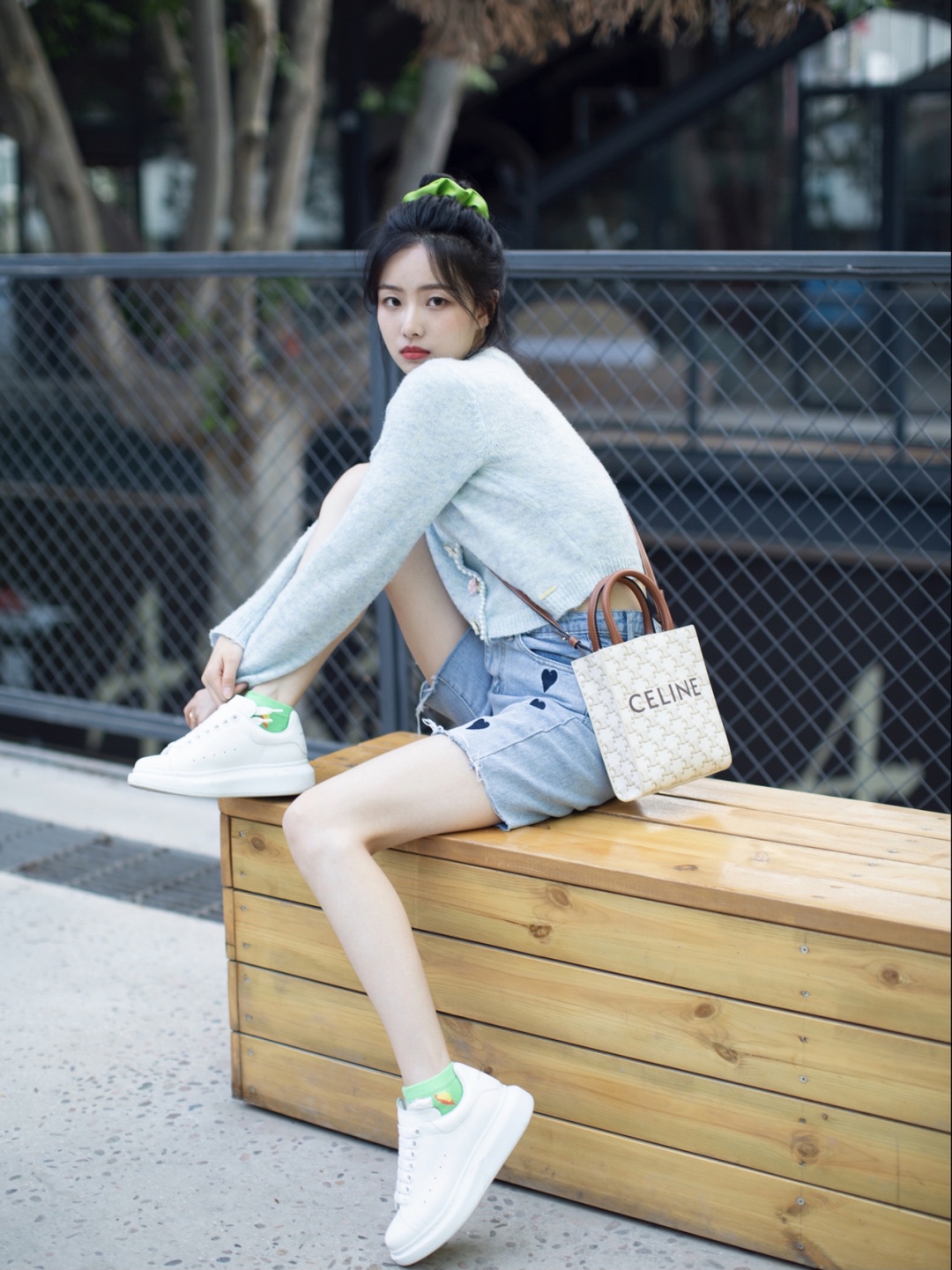 셀린느 트리옹프 미니 버티컬 카바스 백