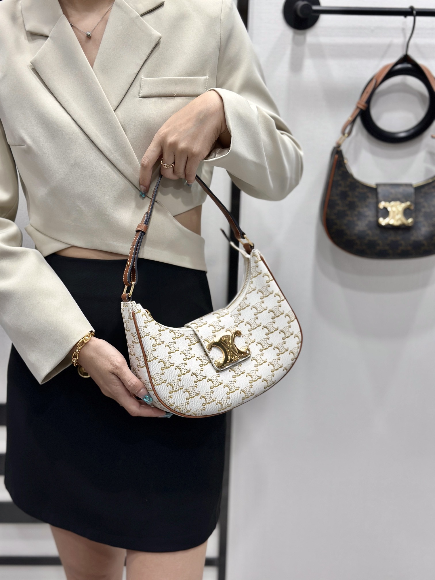 셀린느 아바 백