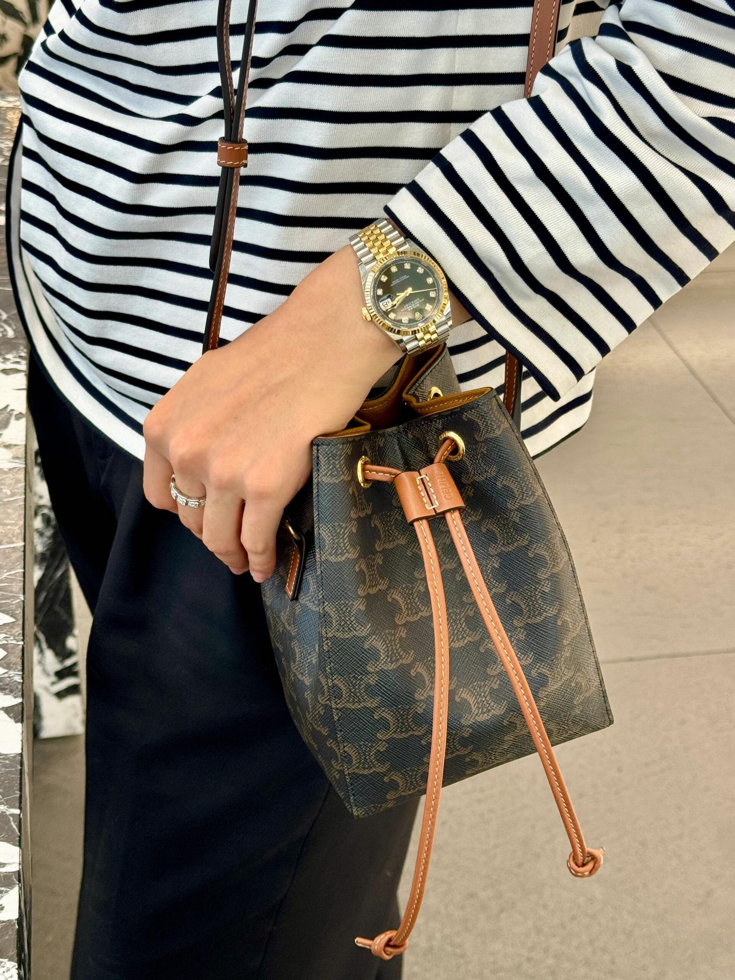 셀린느 마이크로 세일러 트리옹프