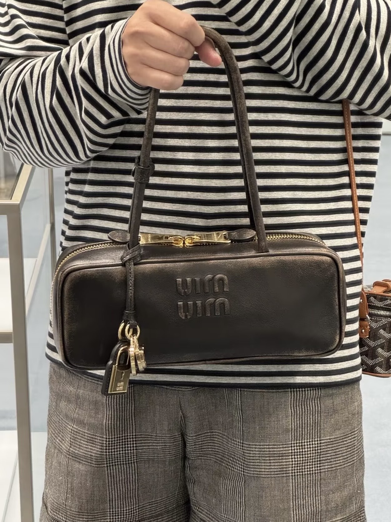 미우미우 나파 가죽 토트백