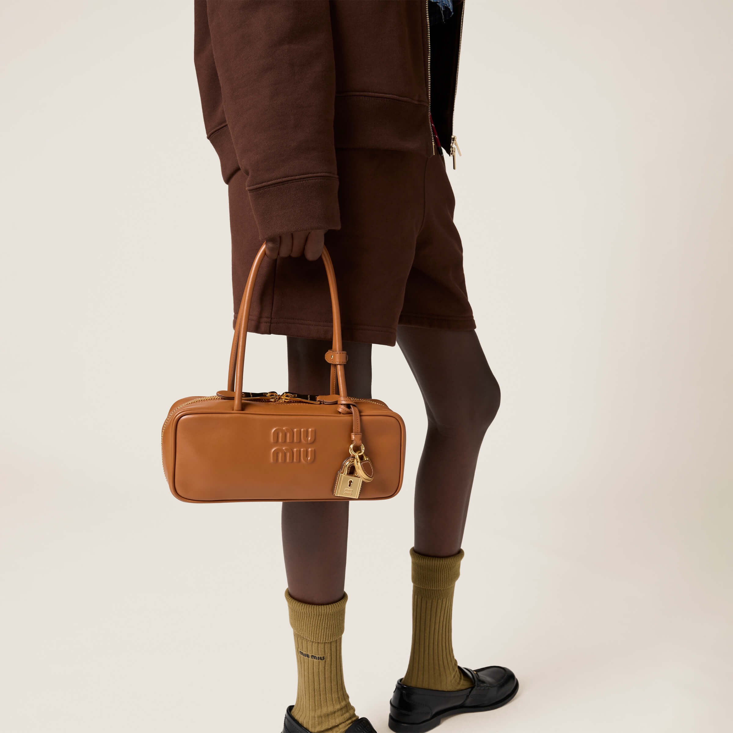 미우미우 보우 레더 백 스몰