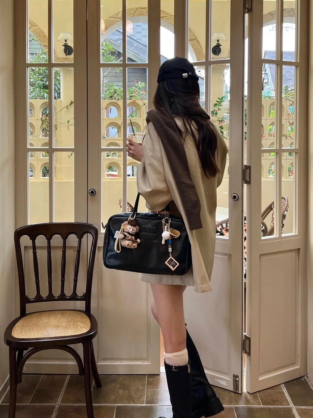 미우미우 보우 레더 백 라지