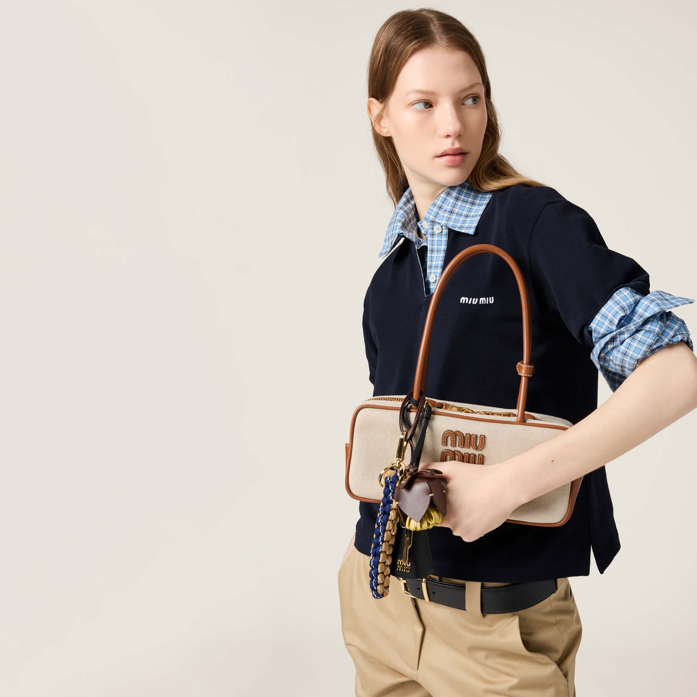 미우미우 캔버스 가죽 보 백 미디움