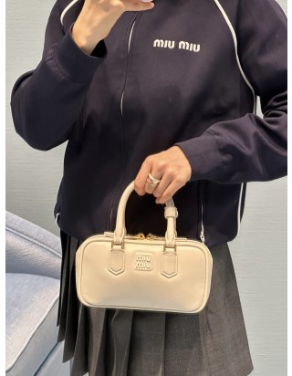 미우미우 아르카디 백 미니