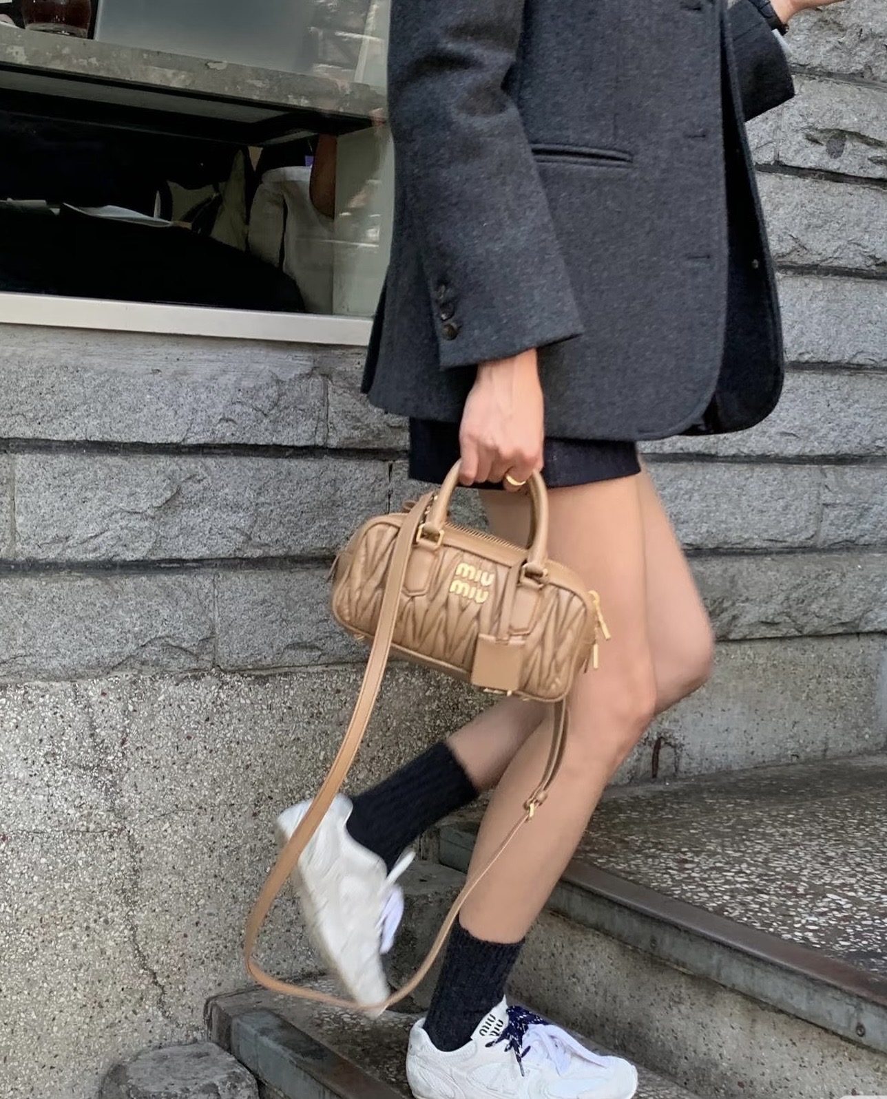 미우미우 아르카디 마테라세 나파 가죽 백 미니