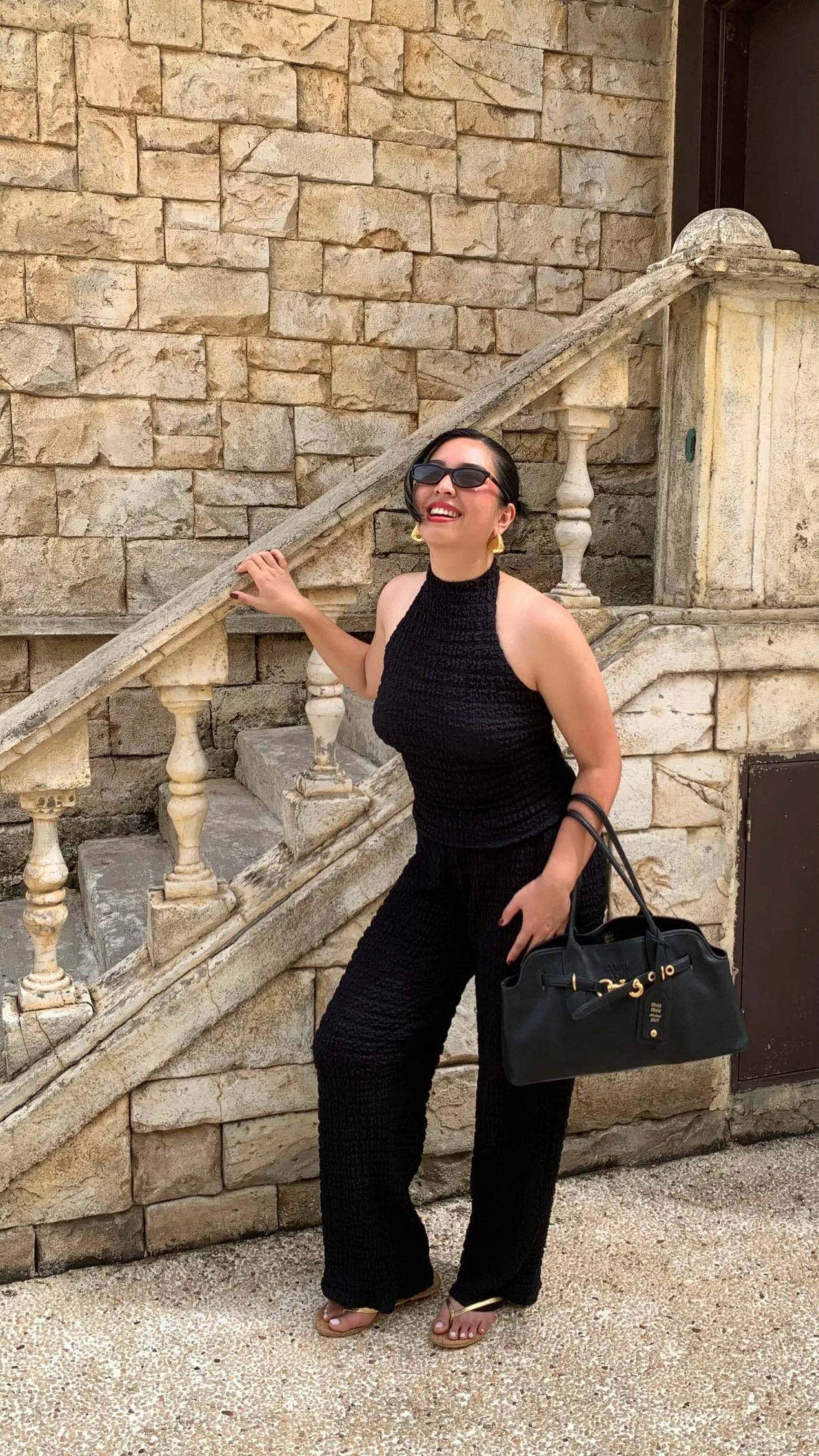 미우미우 아방뛰르 나파 가죽 백 라지