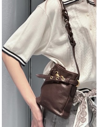 미우미우 나파 가죽 파우치 크로스백