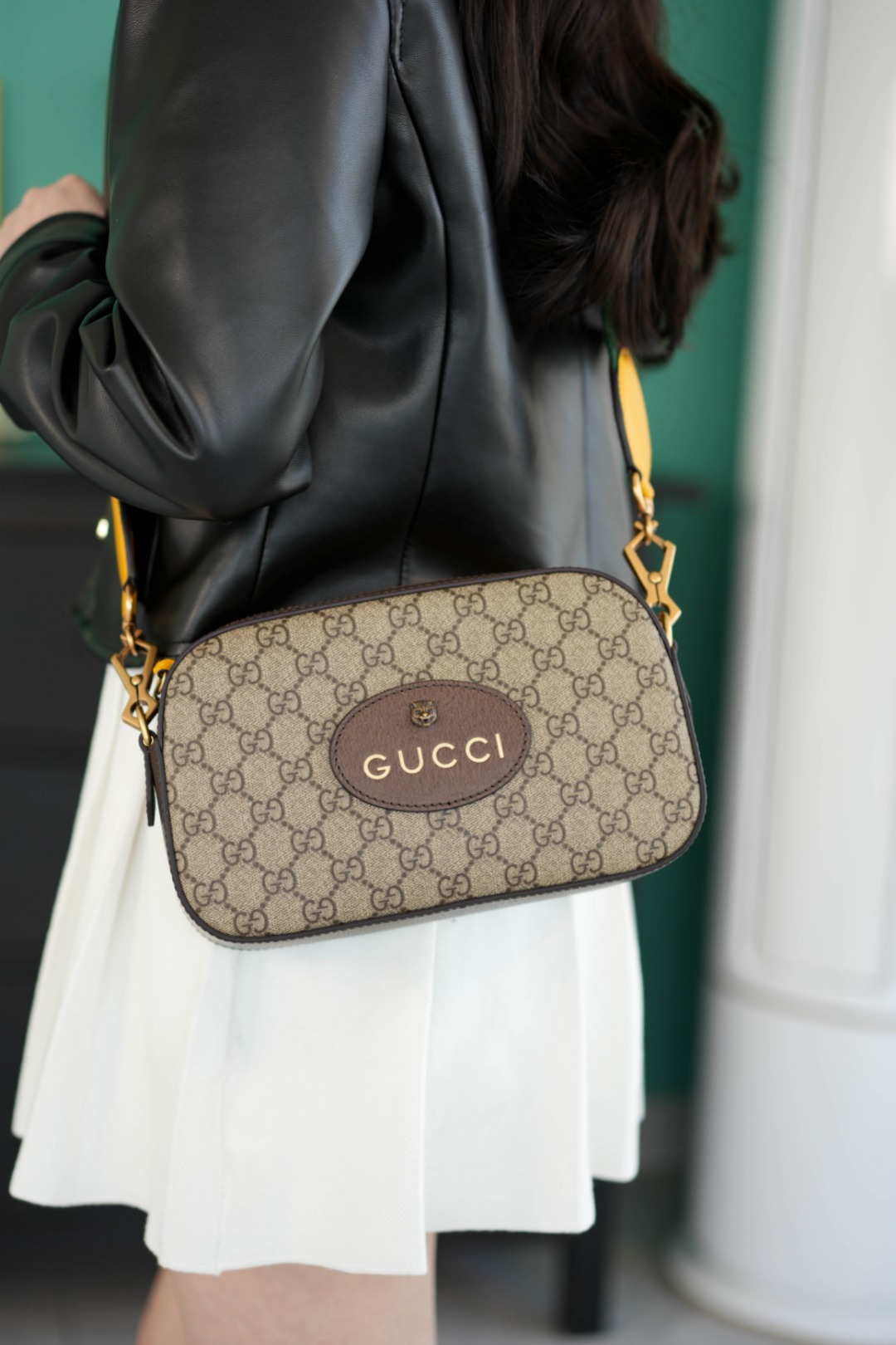 구찌 네오 빈티지 GG 수프림 메신저 백