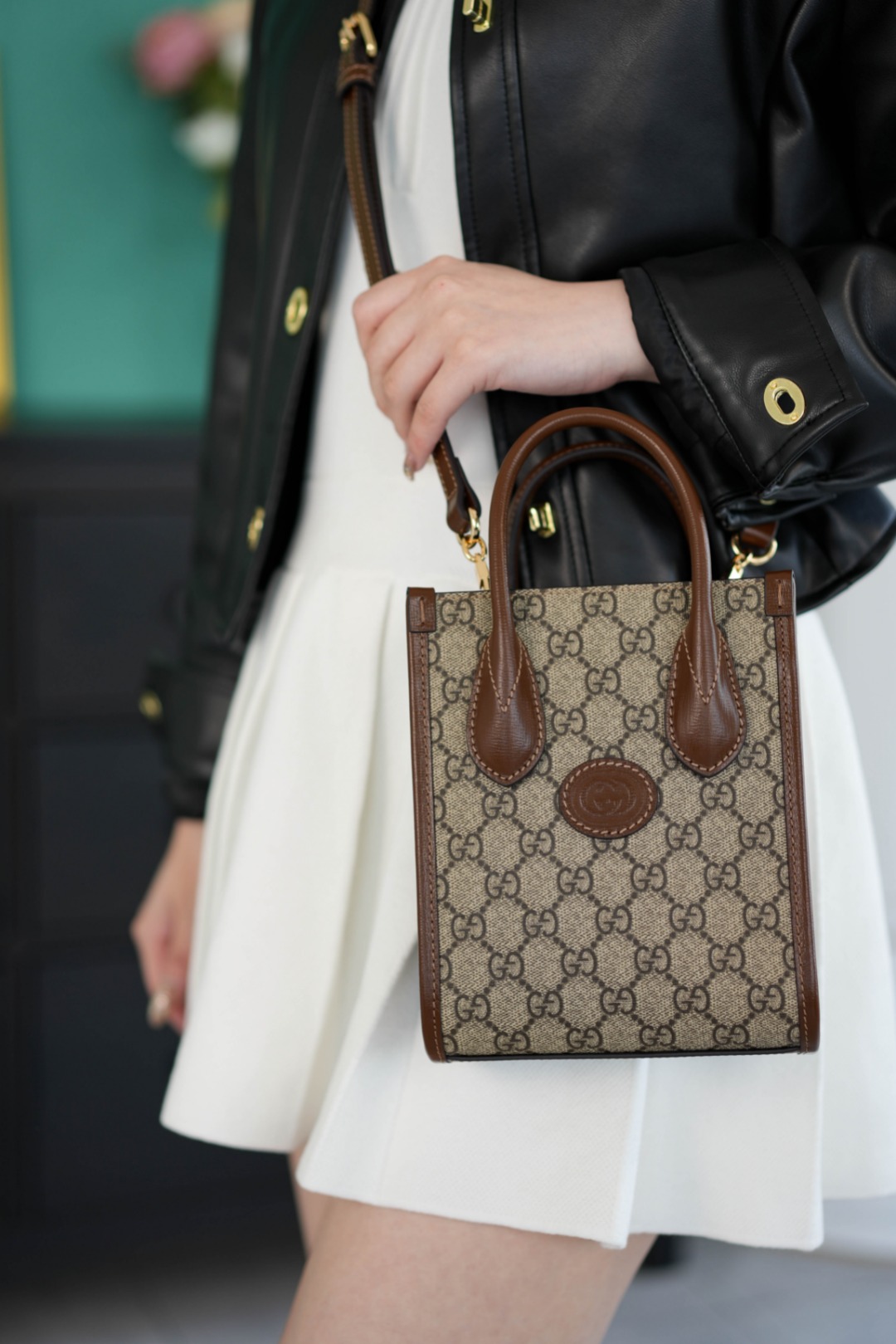 구찌 인터로킹 G 미니 토트백