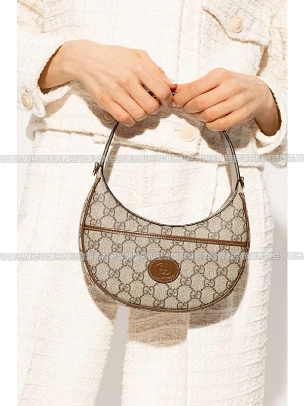 구찌 GG 하프문 쉐입 미니백