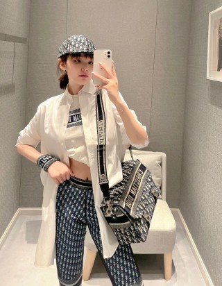 디올 오블리크 자수 미디움 숄더백