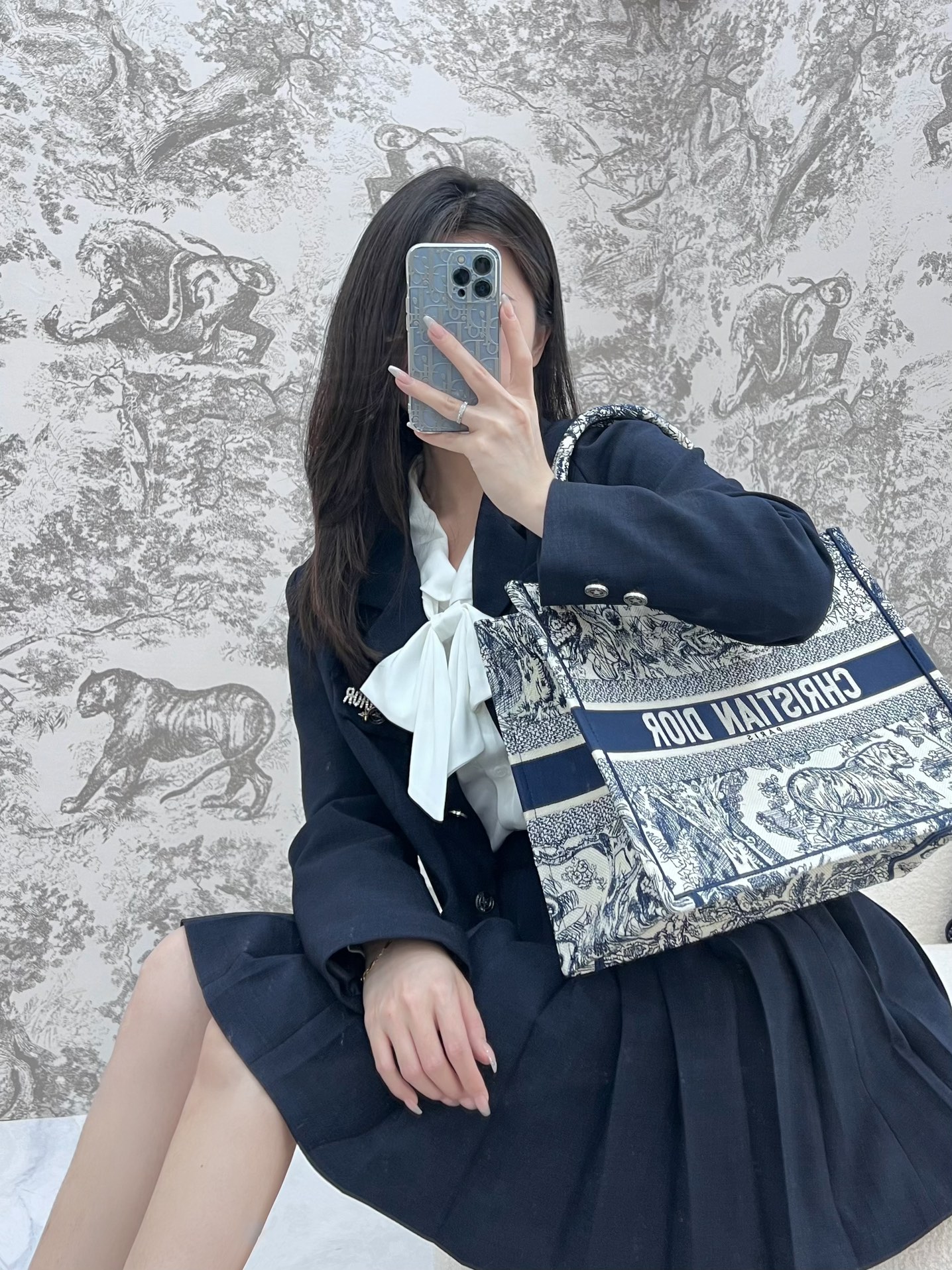 디올 북 토트 백 미디움