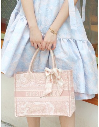 디올 북 토트 백 미디움