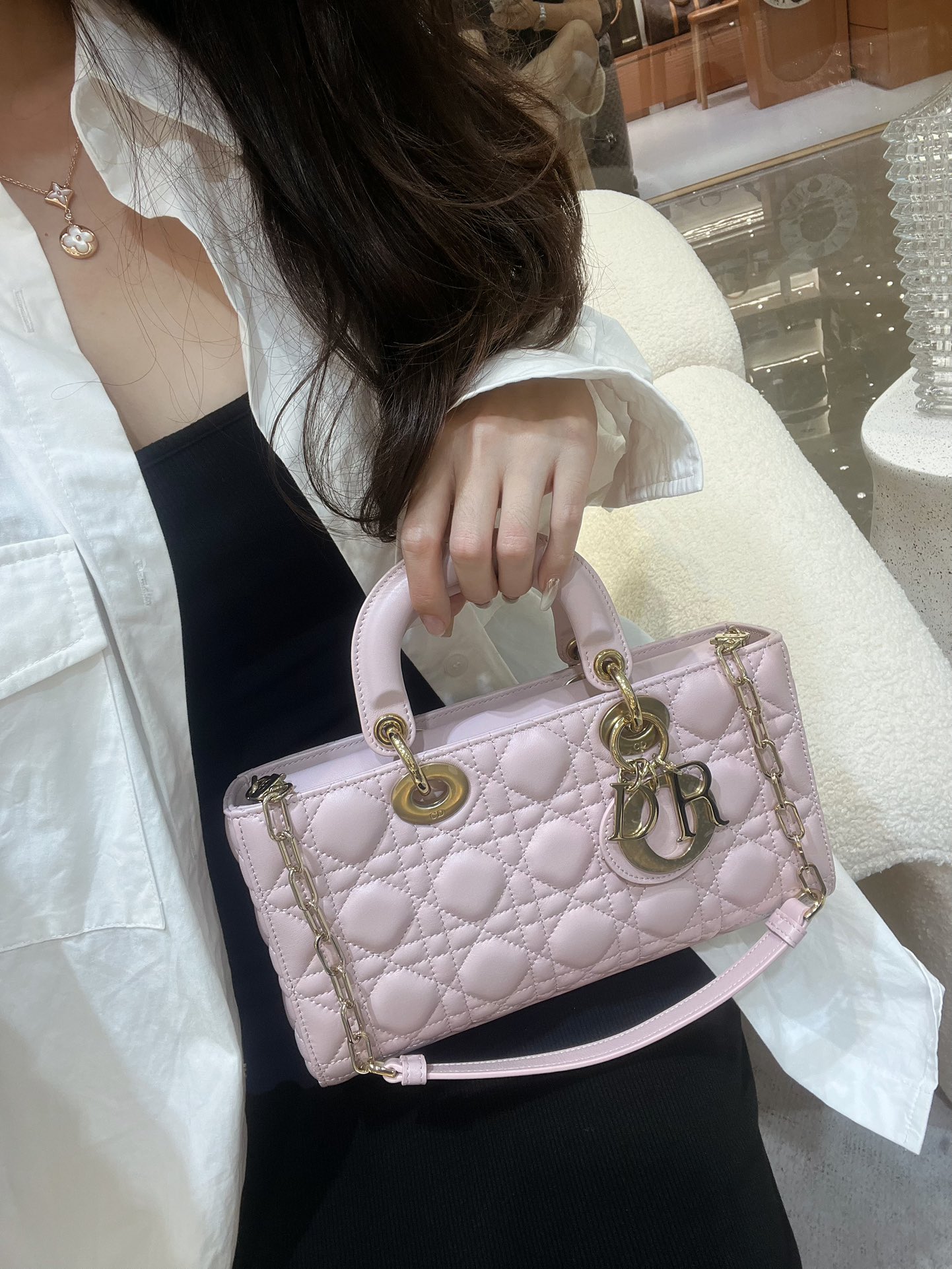 디올 레이디 디 조이미디움 백