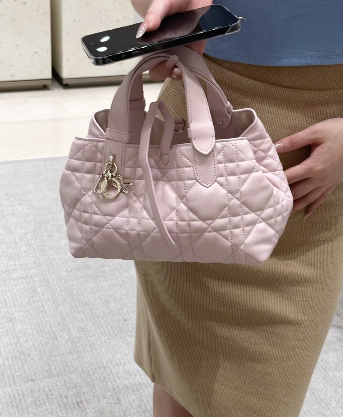 디올 뚜주흐 토트백 스몰