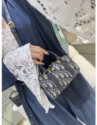 디올 글로브 20 나노 백 블루