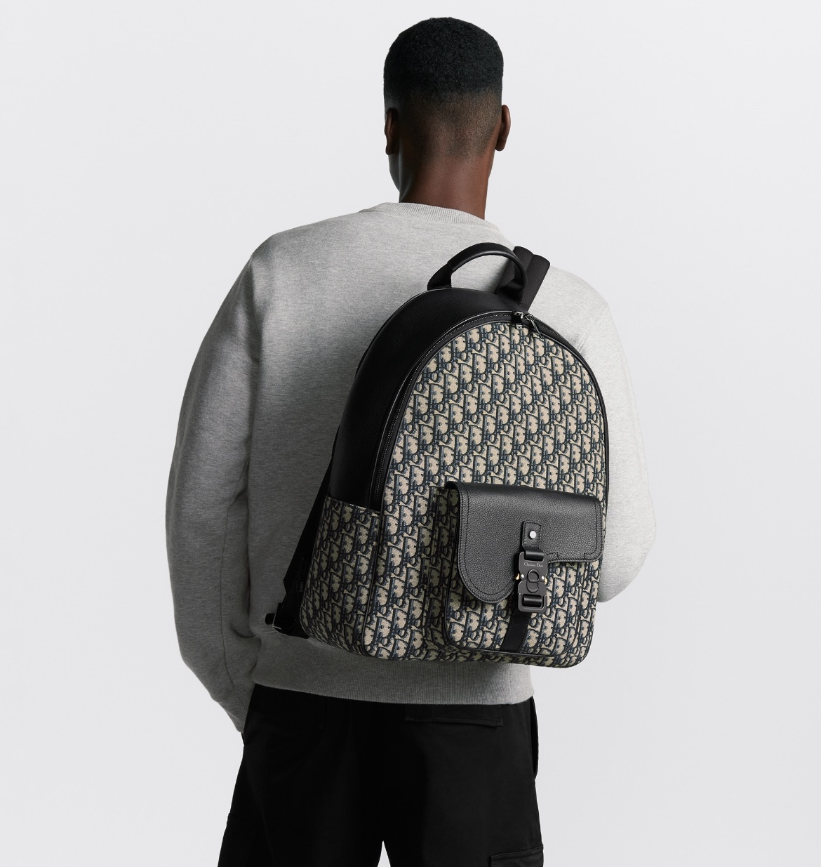 다올 새들 지퍼 백팩