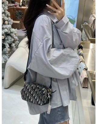 디올 보우 파우치