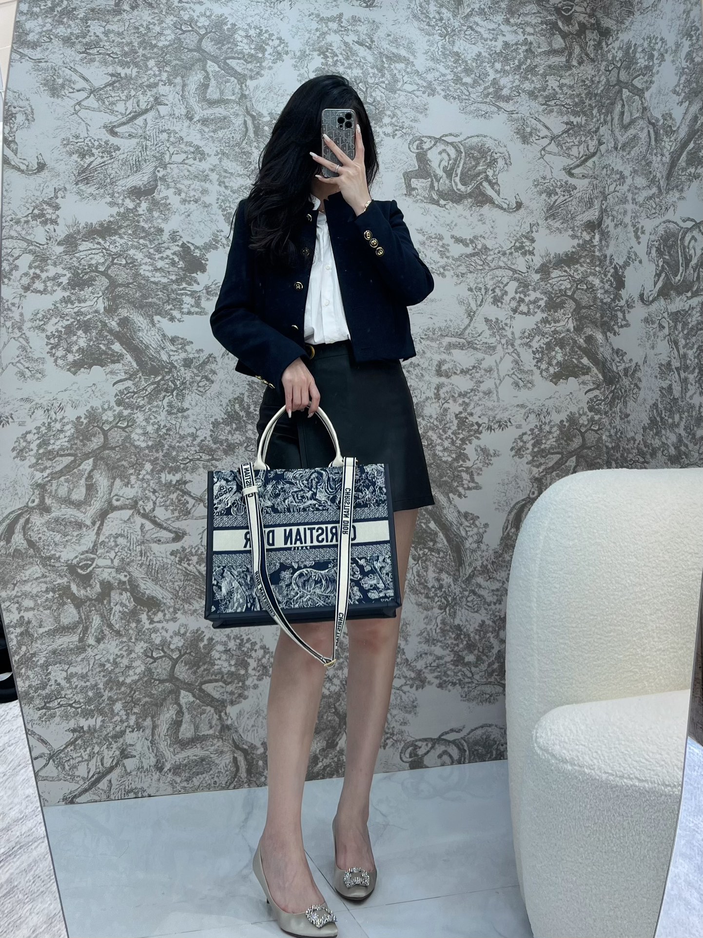 디올 북 토트백 미디움