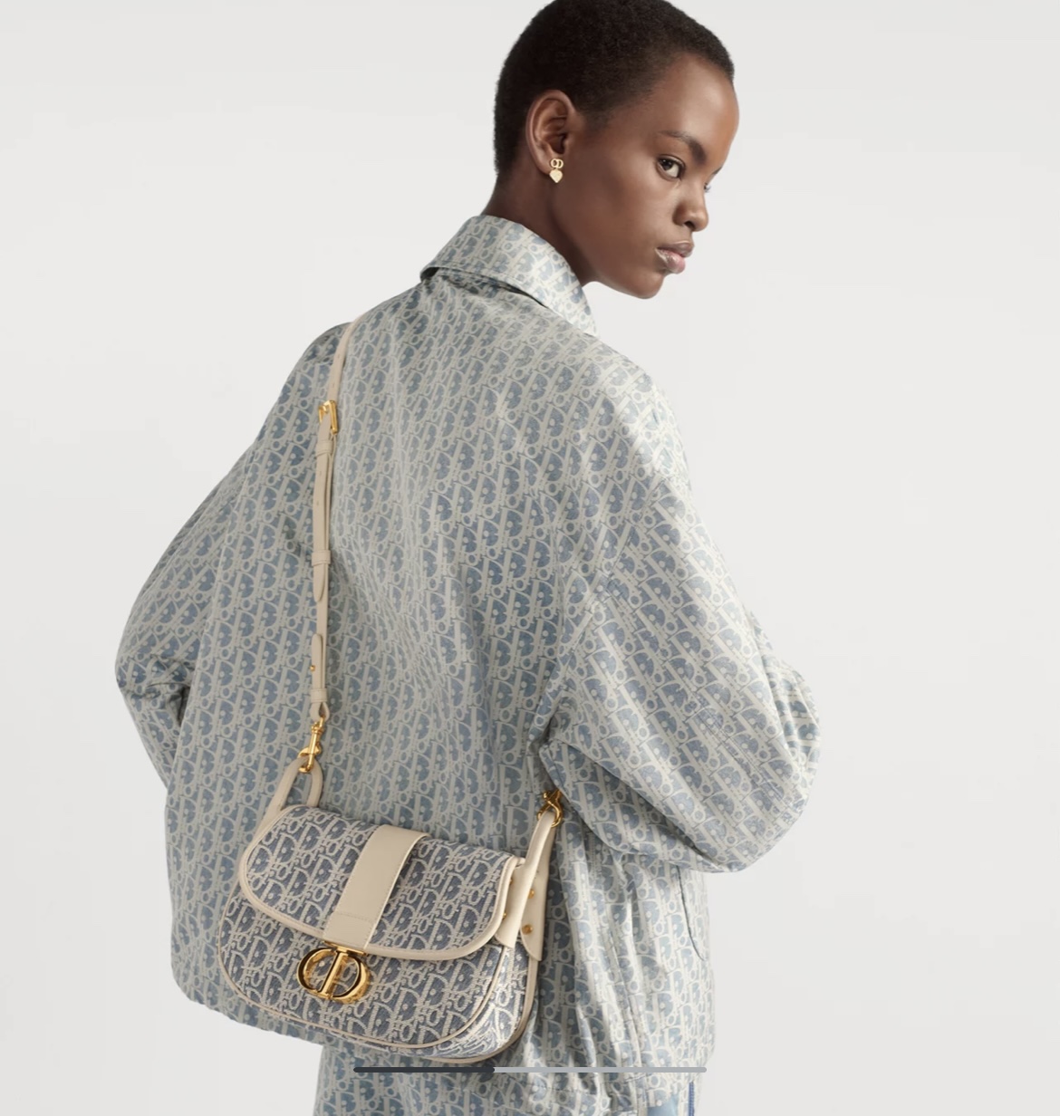 디올 30 몽테인 미디엄 숄더 크로스 백