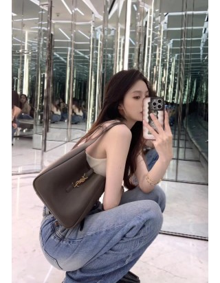 생로랑 르 5 아 7 소프트백 미디움