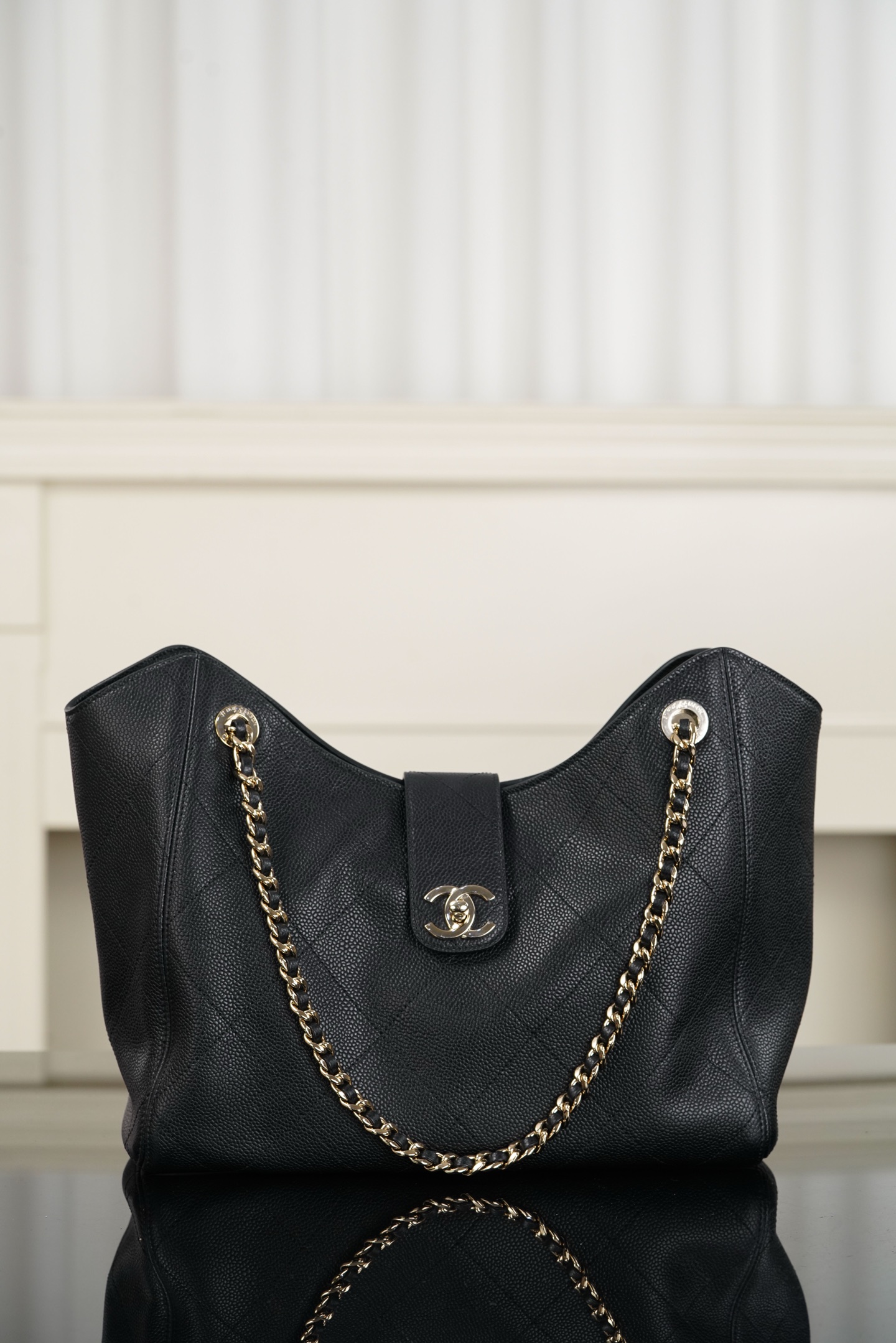 샤넬 맥시 쇼핑백