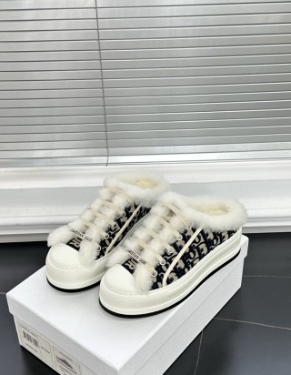 디올 워크 앤 디올 스니커즈