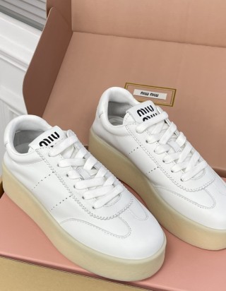 미우미우 스니커즈