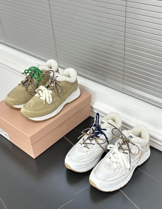 미우미우 X 뉴발란스 530 SL