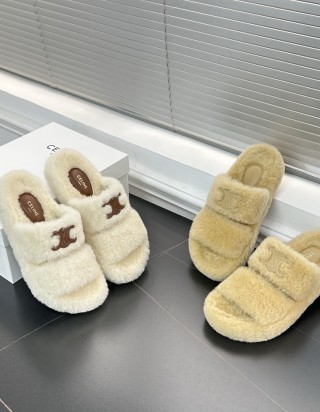 셀린느 시어링 퍼 슬라이드 샌들