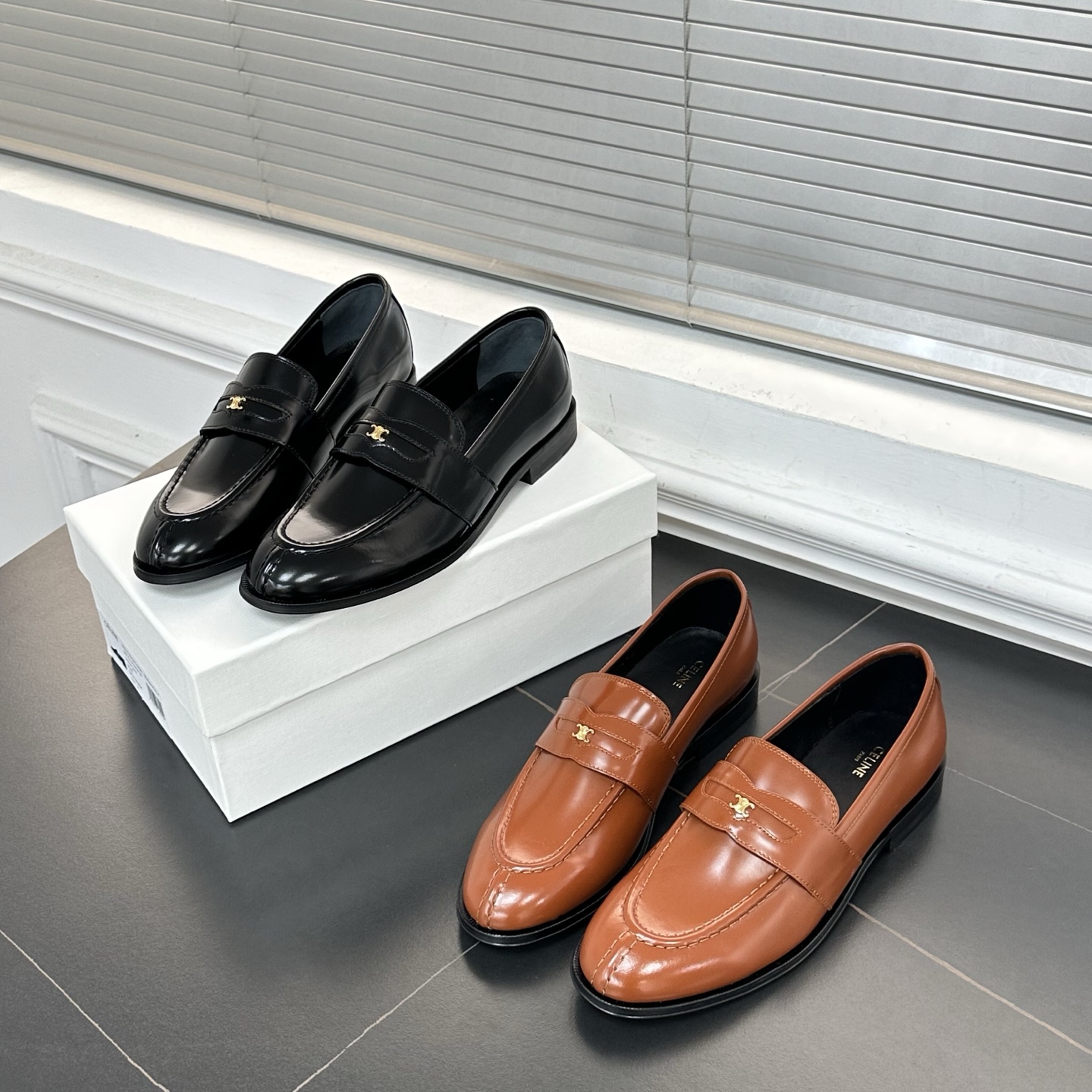 셀린느 말라케 트리옹프 로퍼