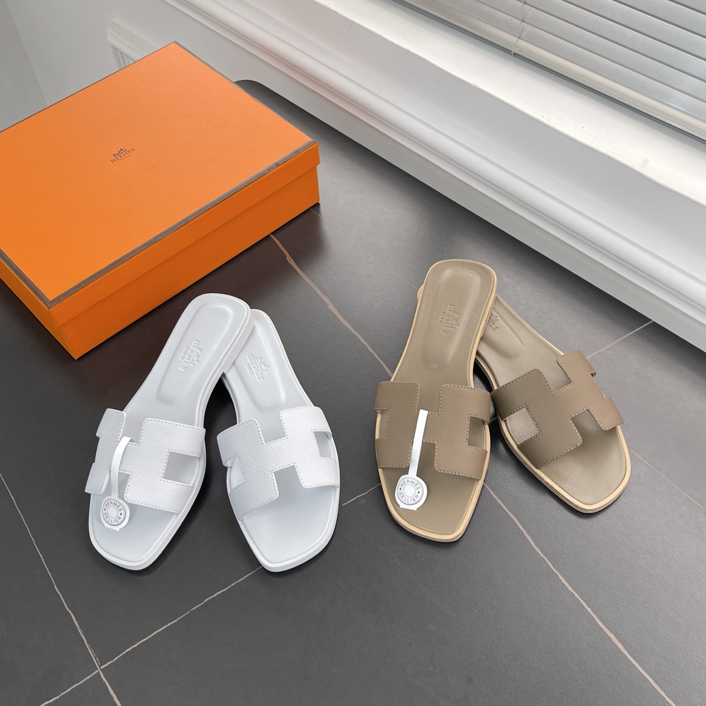 에르메스 오란 샌들