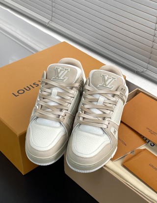 루이비통 트레이너 스니커즈