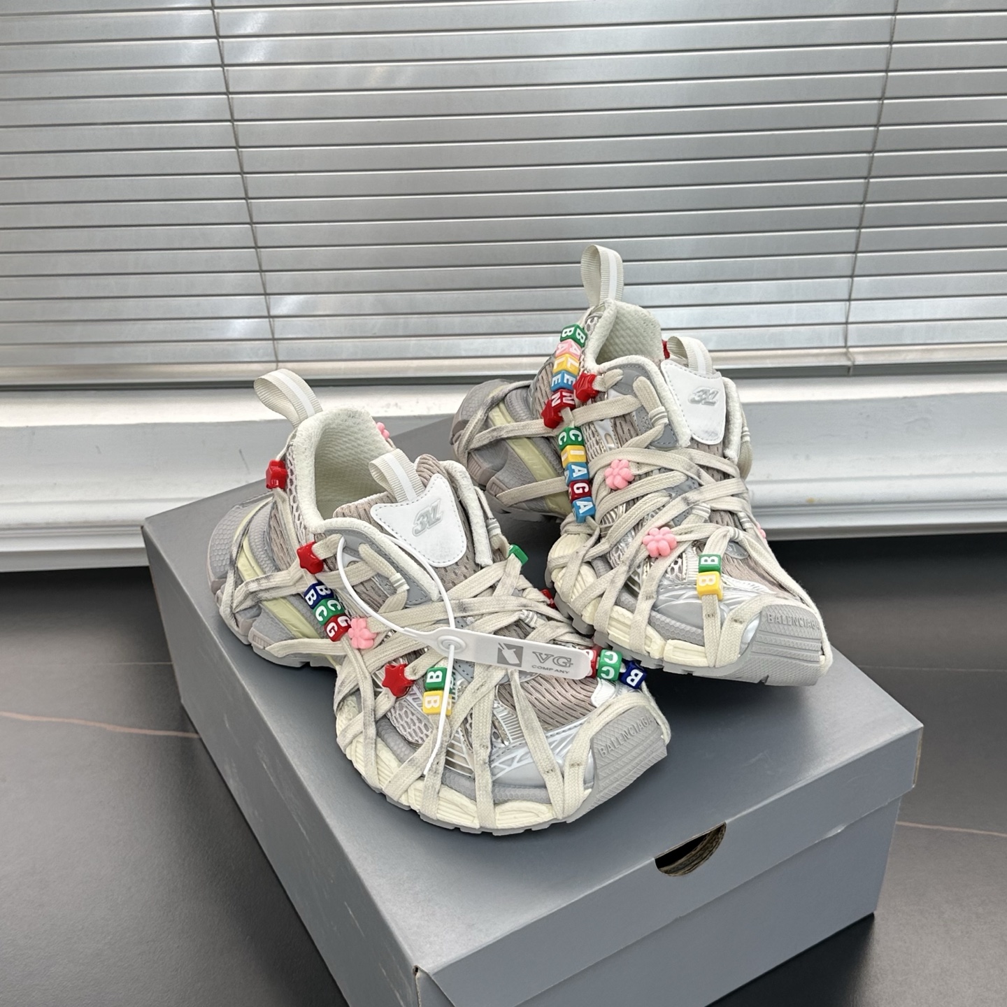 발렌시아가 3XL 스니커즈