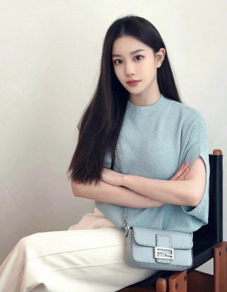 펜디 바게트 셀러리아 백 미니