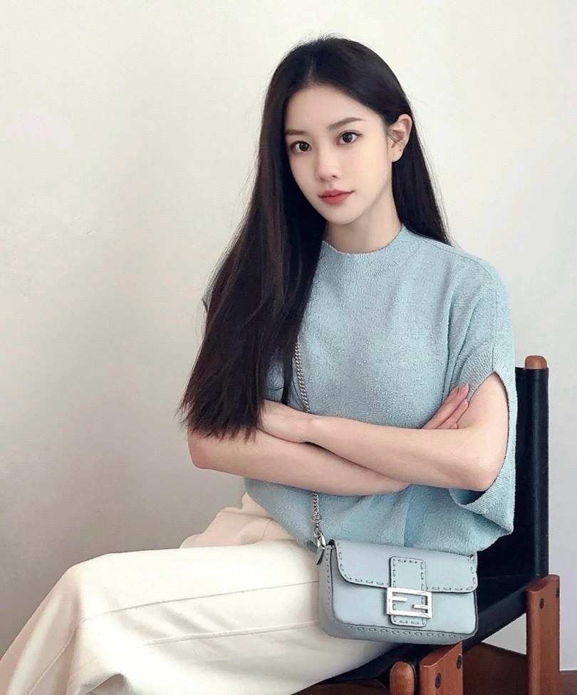 펜디 바게트 셀러리아 백 미니