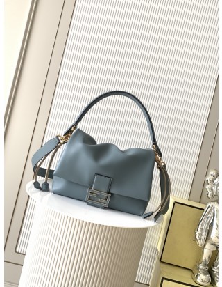 펜디 맘마 바게트 백 미디움