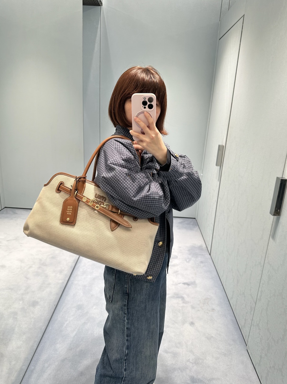 미우미우 아방뛰르 캔버스 스몰