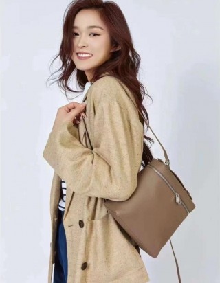 로로피아나 엑스트라 포켓 L23.5 백팩